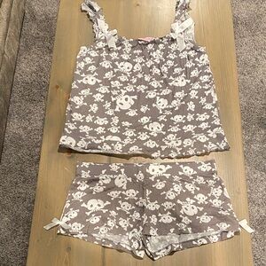Pandemonium Skull Cami / Short Set 
Size: M